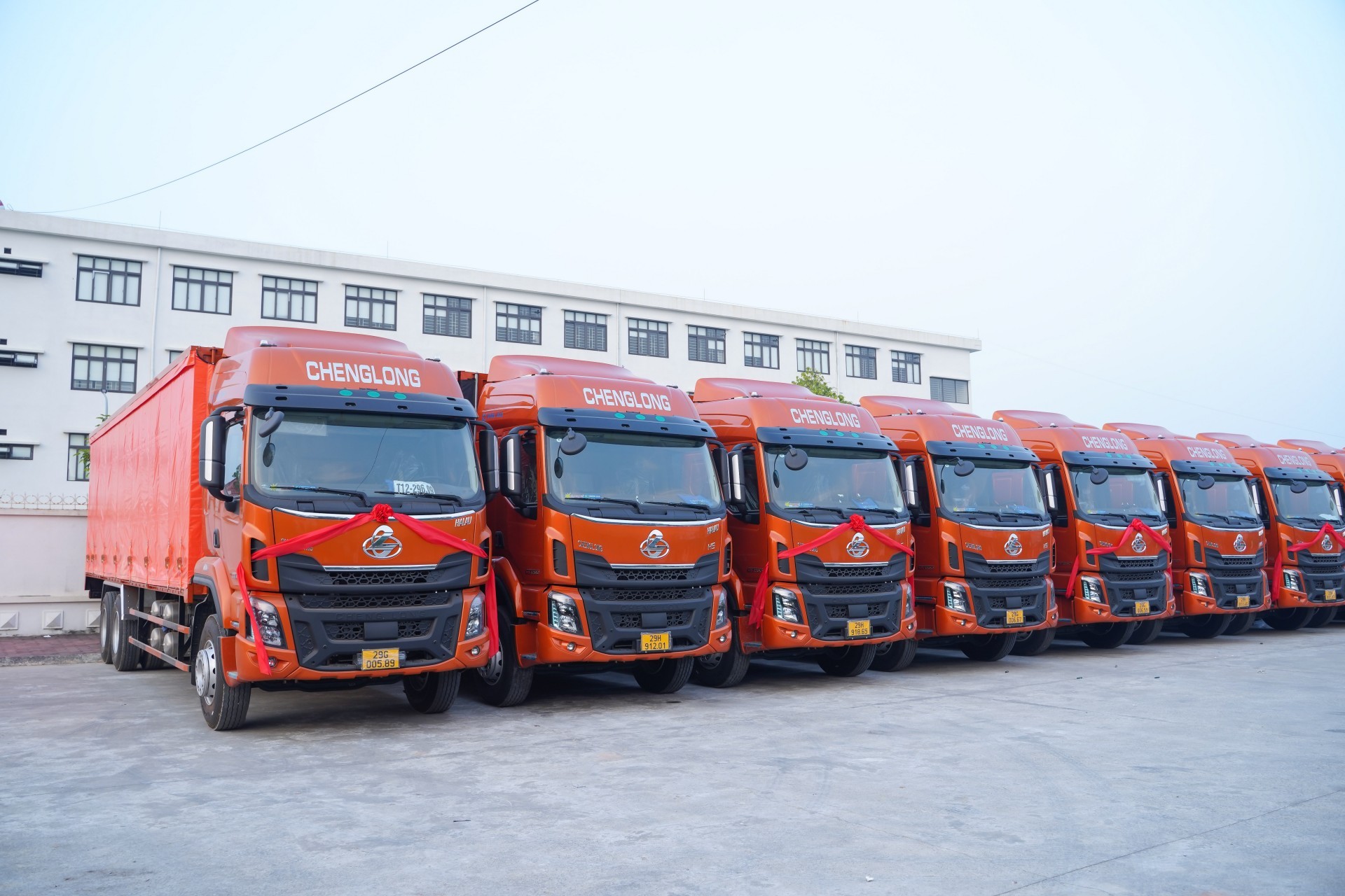XE CHỞ KÉT CHAI CHENGLONG H5 260HP - Ảnh 2