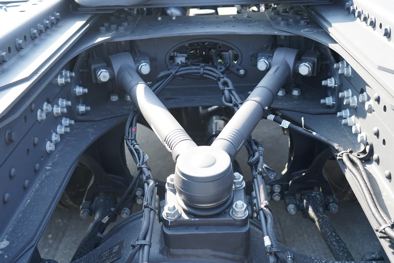 XE ĐẦU KÉO CHENGLONG HK 470HP - Ảnh 16