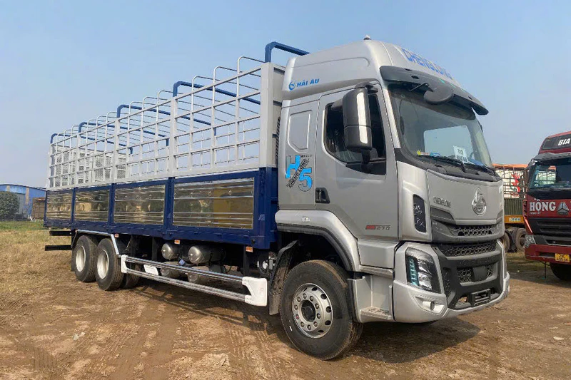 Tải Thùng 3 Chân Chenglong 270HP