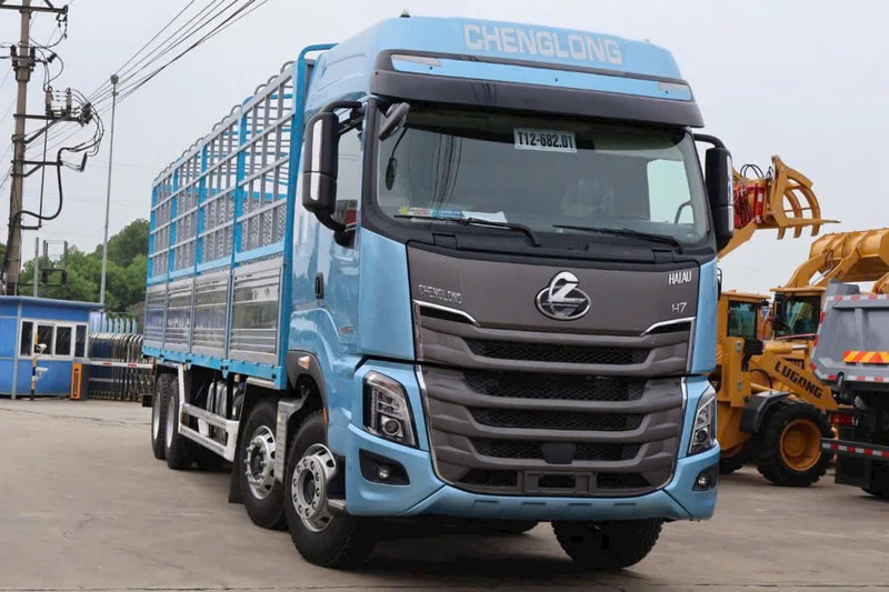 Tải thùng 400Hp 4 Chân Chenglong H7