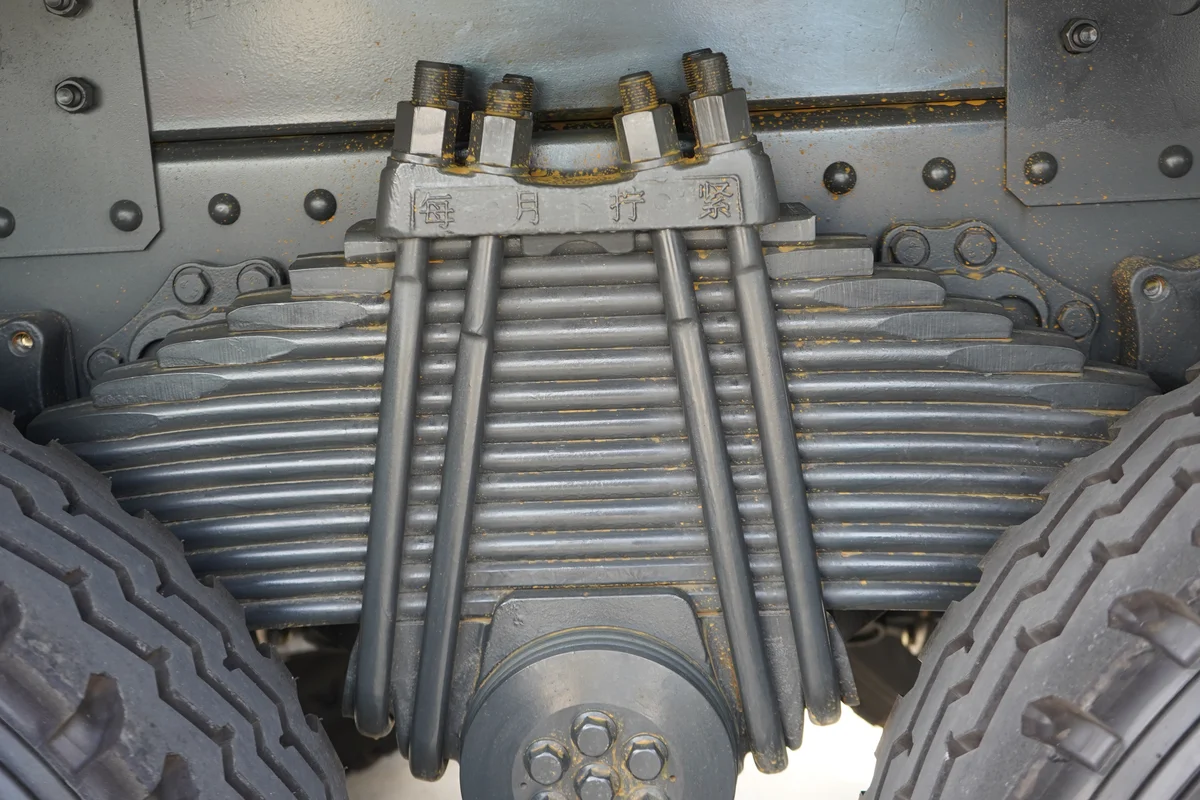 BEN 4 CHÂN 390HP CẦU DẦU