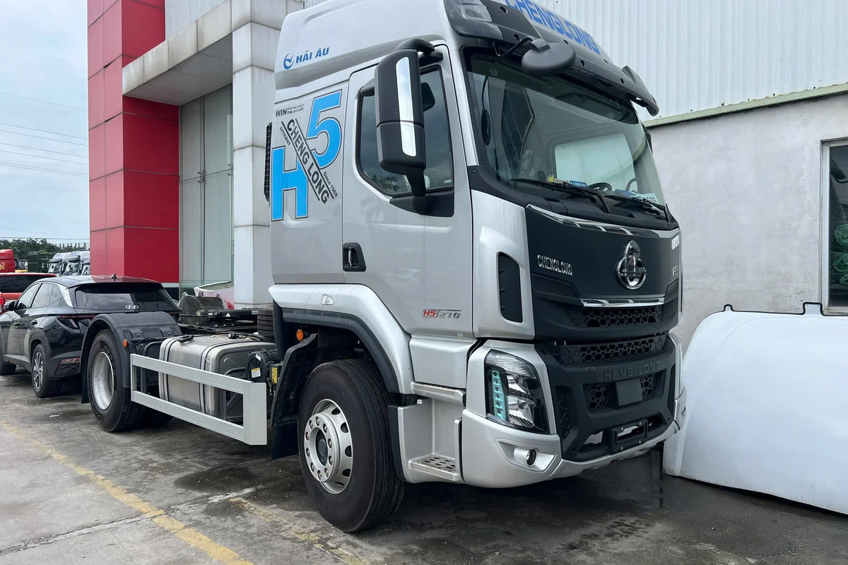 ĐẦU KÉO 270HP CHENGLONG HẢI ÂU