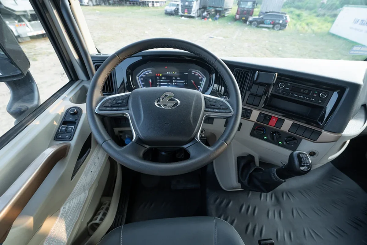 DAU KEO 310HP CHENGLONG HAI AU