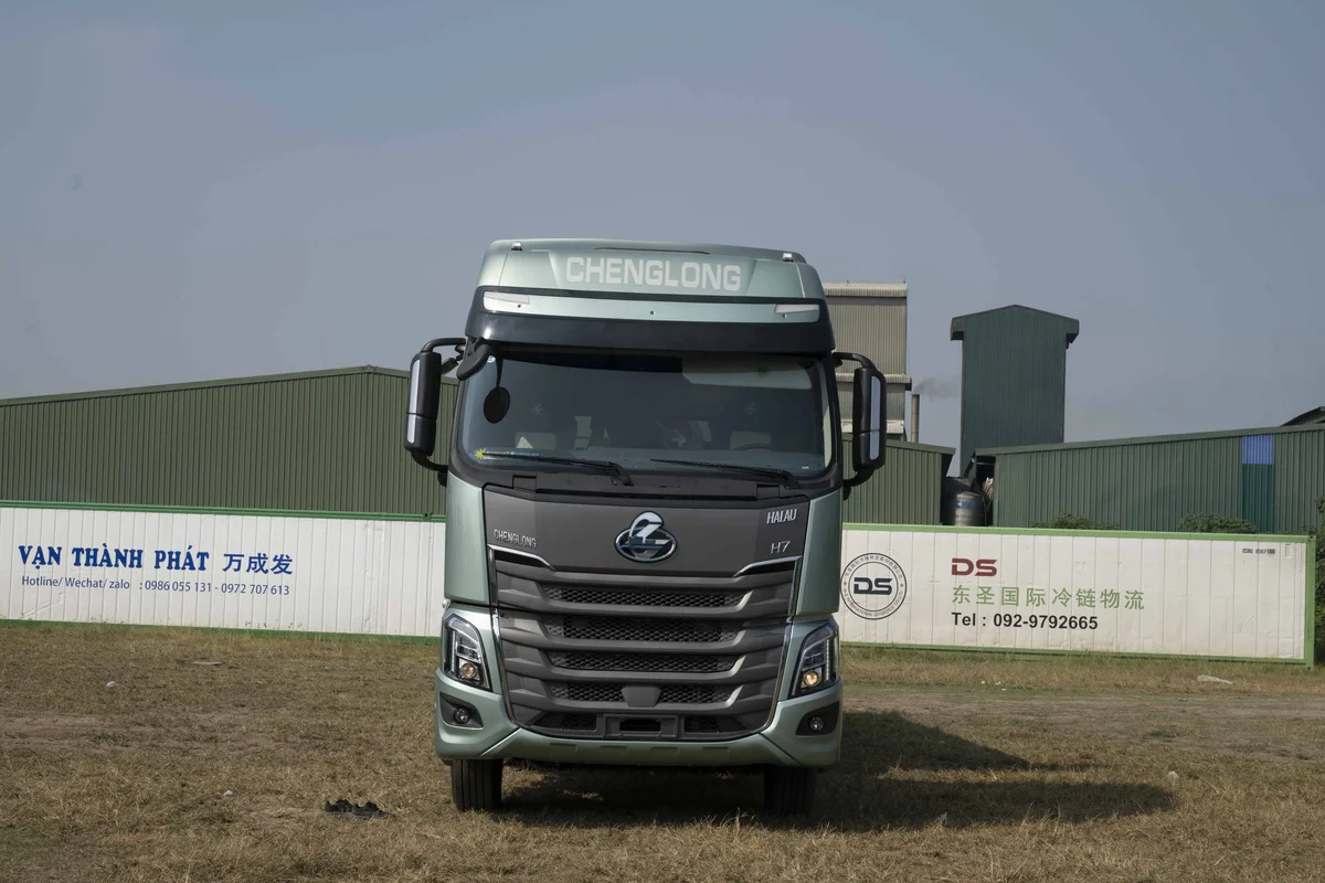 DAU KEO 410HP CHENGLONG HAI AU