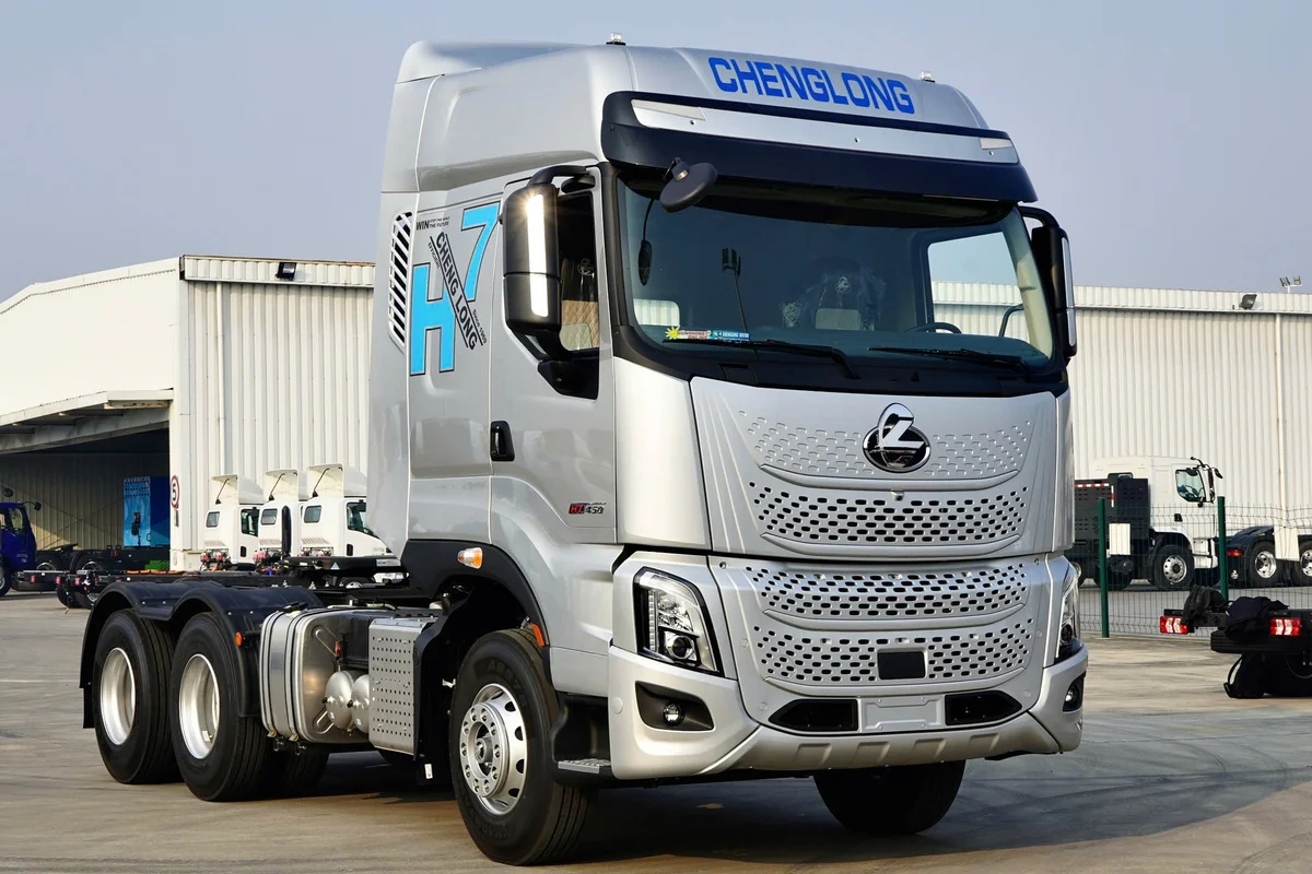 DAU KEO 450HP LUXK CHENGLONG HAIAU