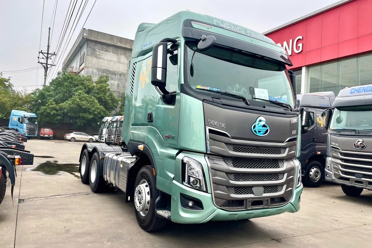 DẦU KÉO 470HP MEGAX CẦU LÁP