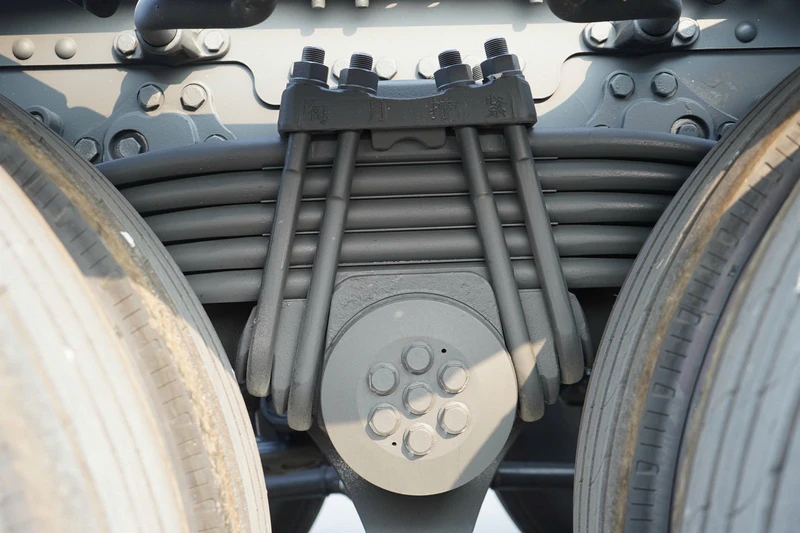 ĐẦU KÉO CHENGLONG H5V 390Hp CẦU LÁP - Ảnh 9