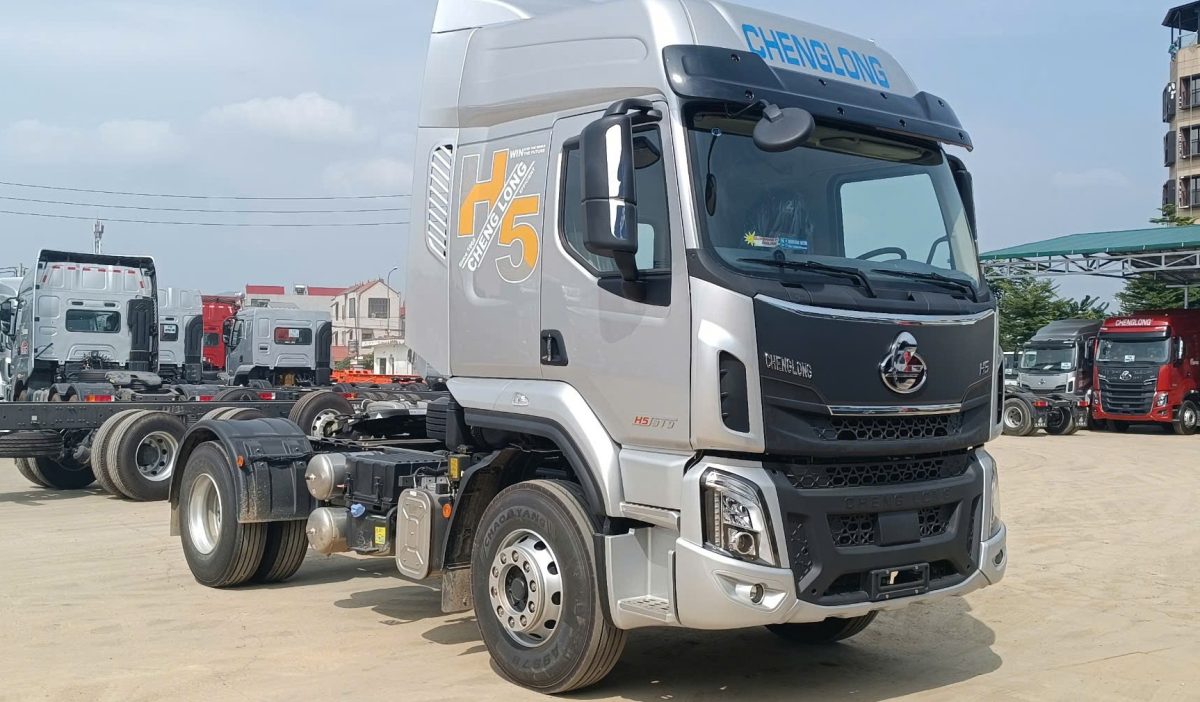 ĐẦU KÉO CHENGLONG 310HP 4X2