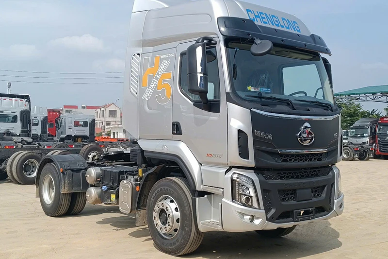 ĐẦU KÉO CHENGLONG 310HP 4X2
