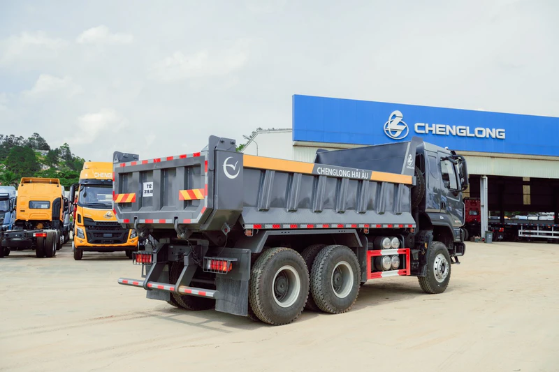 Xe Tải Ben 3 Chân Chenglong 350HP Cầu dầu - Ảnh 6