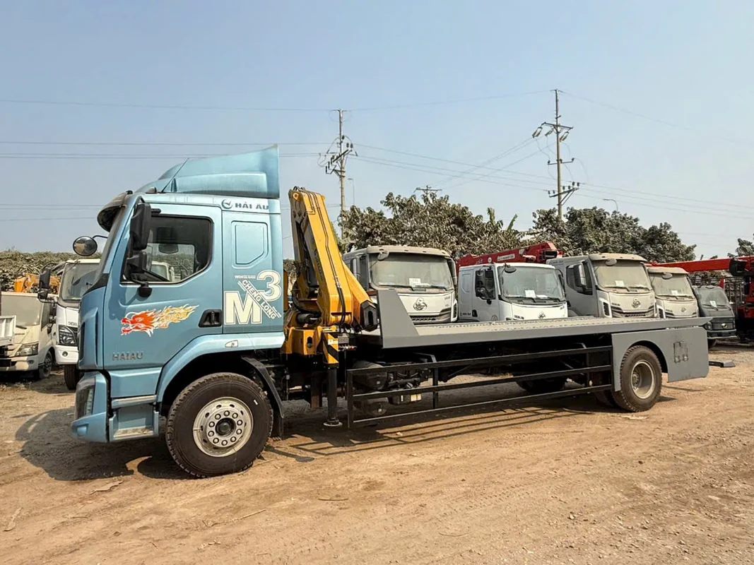 Nội thất khoang lái hiện đại xe cứu hộ 3 chức năng Chenglong Hải Âu