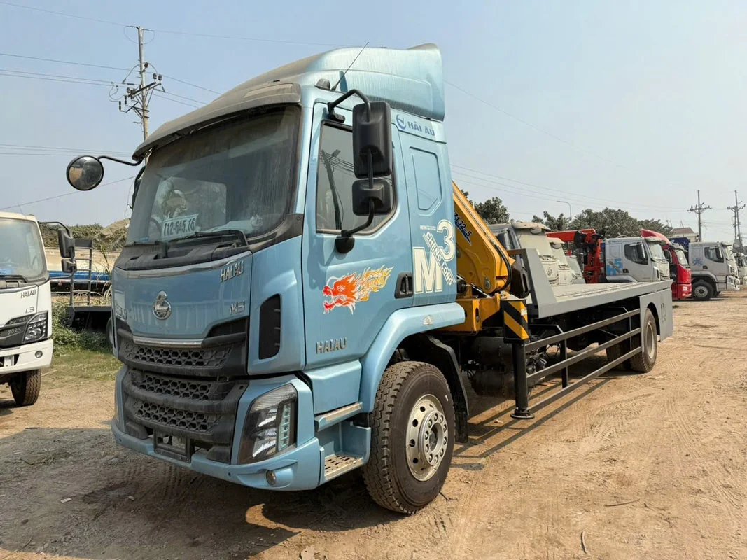 Tổng thể xe chuyên dùng cứu hộ 3 chức năng lắp cẩu gấp Chenglong Hải Âu
