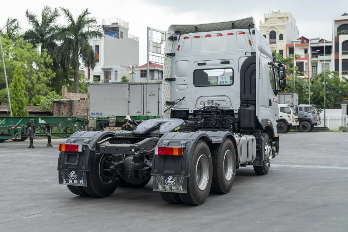 Động cơ Yuchai YC6MK385-50 Euro 5 trang bị trên ĐẦU KÉO 385HP CHENGLONG HAI AU