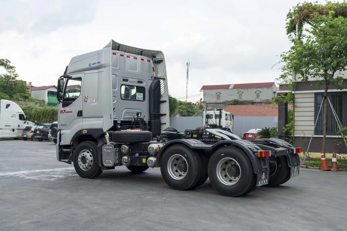 Khung gầm chassis ĐẦU KÉO 385HP CHENGLONG HAI AU kết cấu 2 lớp chịu lực siêu bền