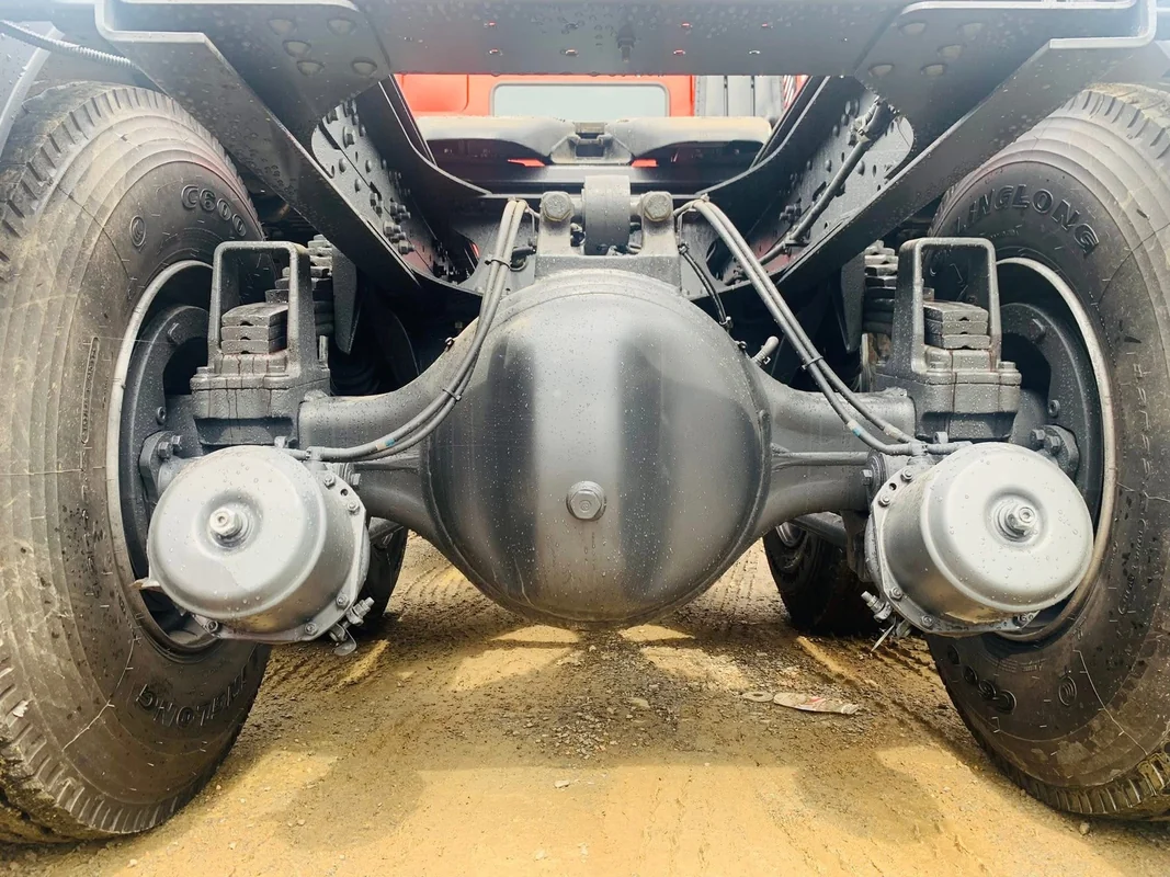 Khung gầm chassis xe đầu kéo 445HP LUX S Chenglong Hải Âu
