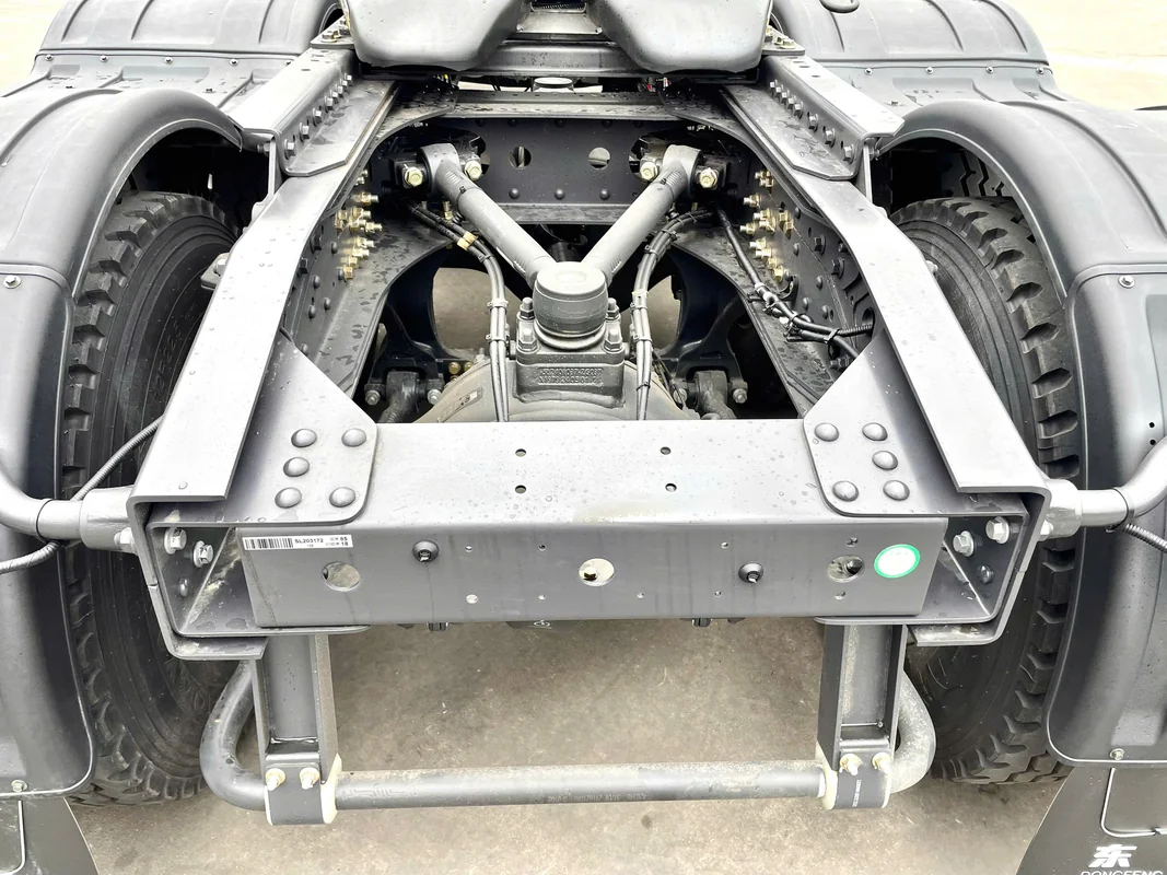 Tổng thể xe đầu kéo DAU KEO 445HP LUXS CHENGLONG HAIAU do Ô Tô Hải Âu phân phối