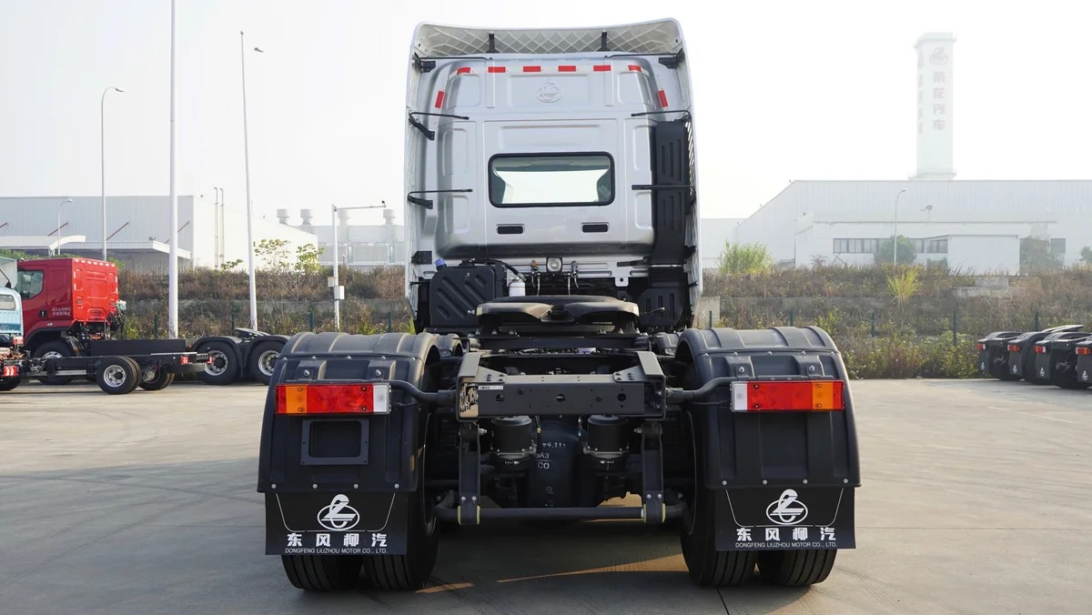 Hệ thống cầu xe và mâm kéo phía sau xe đầu kéo DAU KEO 450HP LUXS CHENGLONG HAIAU
