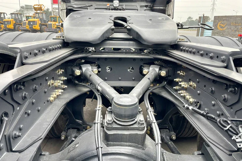 Khung gầm chassis xe đầu kéo DAU KEO 470HP MEGAX CHENGLONG HAIAU