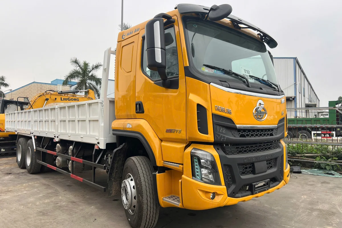 TẢI XE 3 CHÂN 207HP THÙNG LỬNG