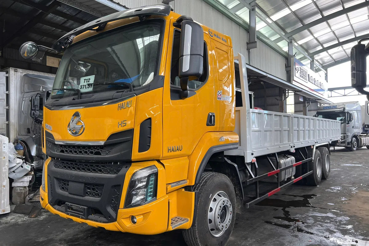 XE TAI NANG 6X4 THÙNG LỬNG 270HP