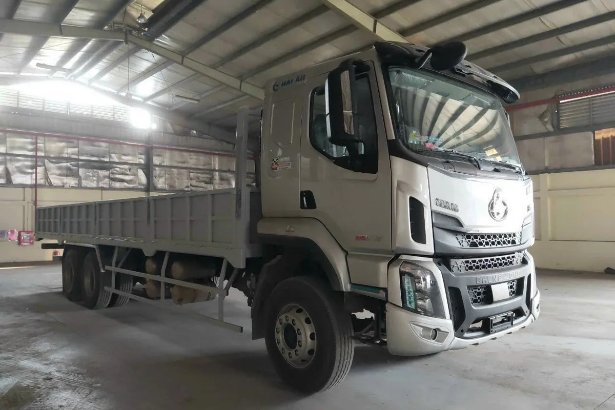 XE TAI NANG 6X4 THÙNG LỬNG 270HP