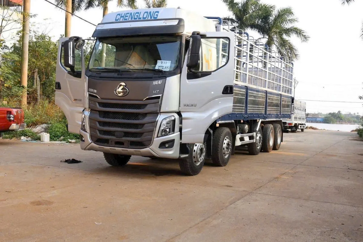 XE TAI THÙNG NĂNG 10X4 360HP THUNG MUI 1BUNG