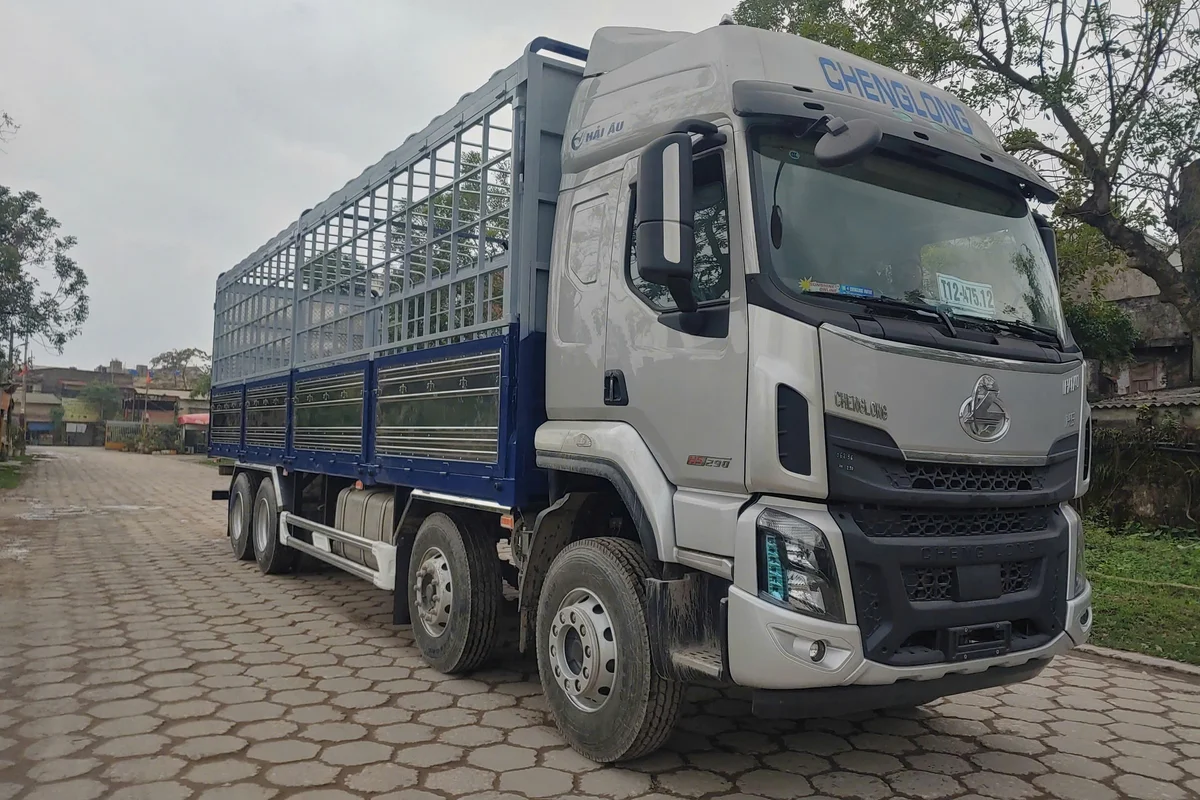XE TAI THUNG NẶNG 8X4 290HP THÙNG TRU RUT 290HP CHENGLONG