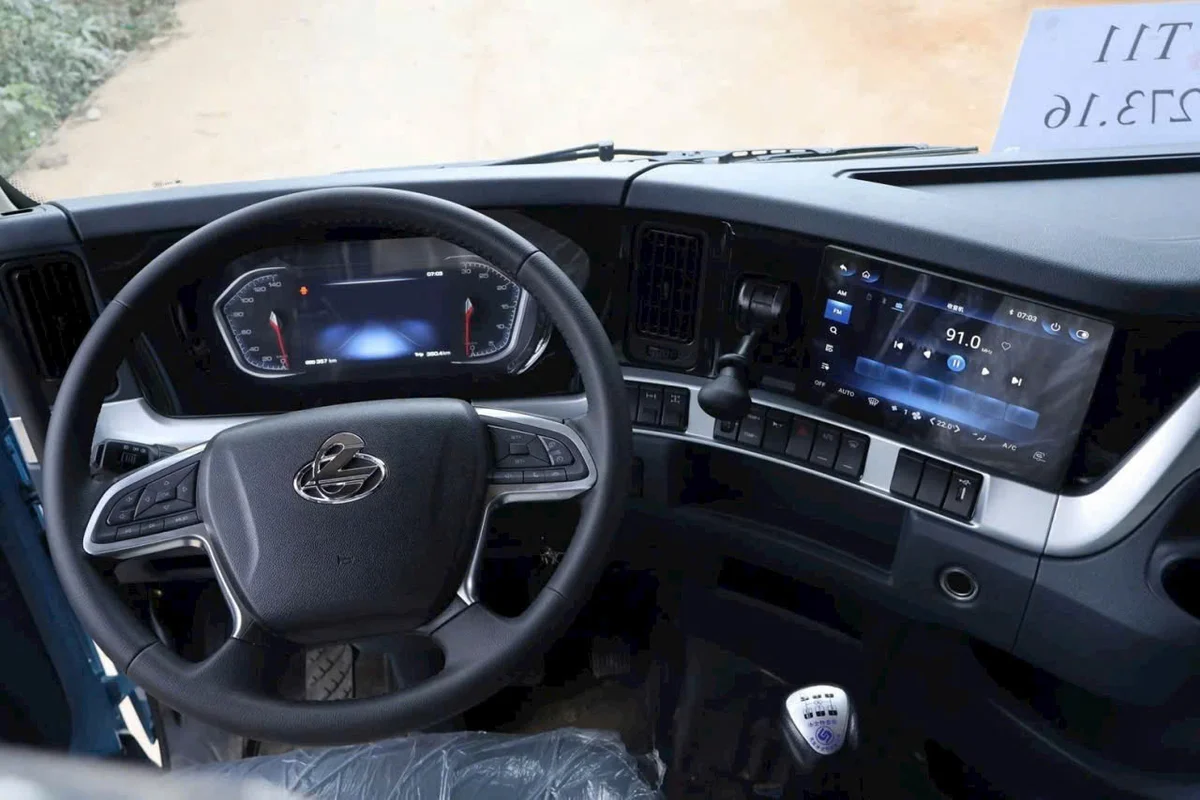 XE TẢI THÙNG NẶNG 8X4 360HP MUI PHU 2BUNG