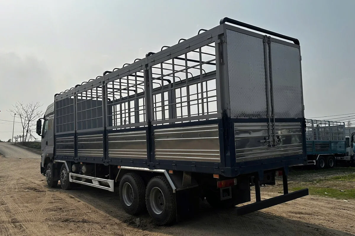 XE TẢI THÙNG NẶNG 8X4 360HP MUI PHU 2BUNG