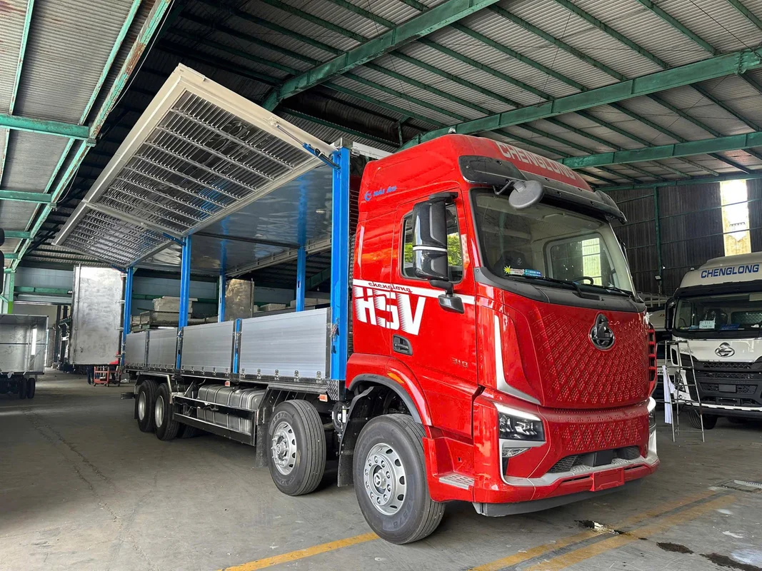 Động cơ Yuchai Euro 5 Xe Tải Thùng Nặng 8X4 H5V 310 Chenglong Thùng Cánh Dơi