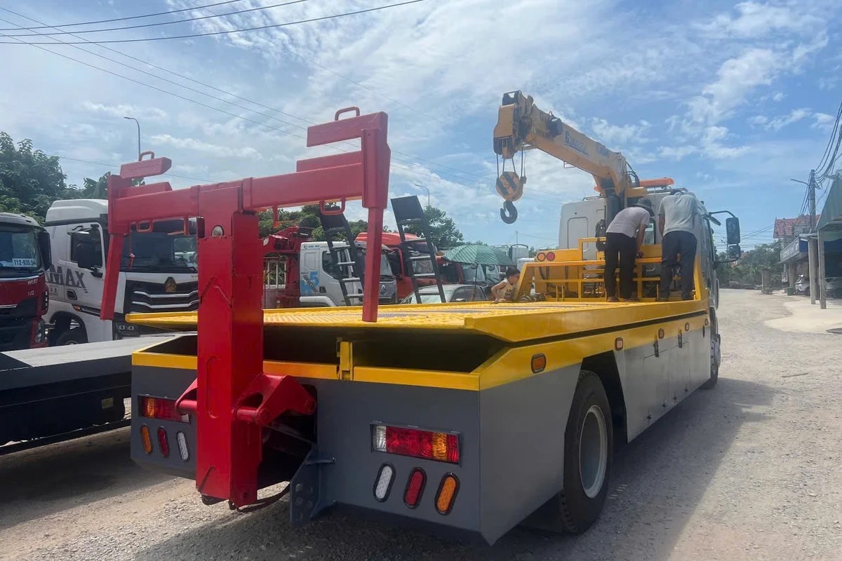 CỨU HỘ 3 CHỨC NĂNG CẨU XCMG THẲNG