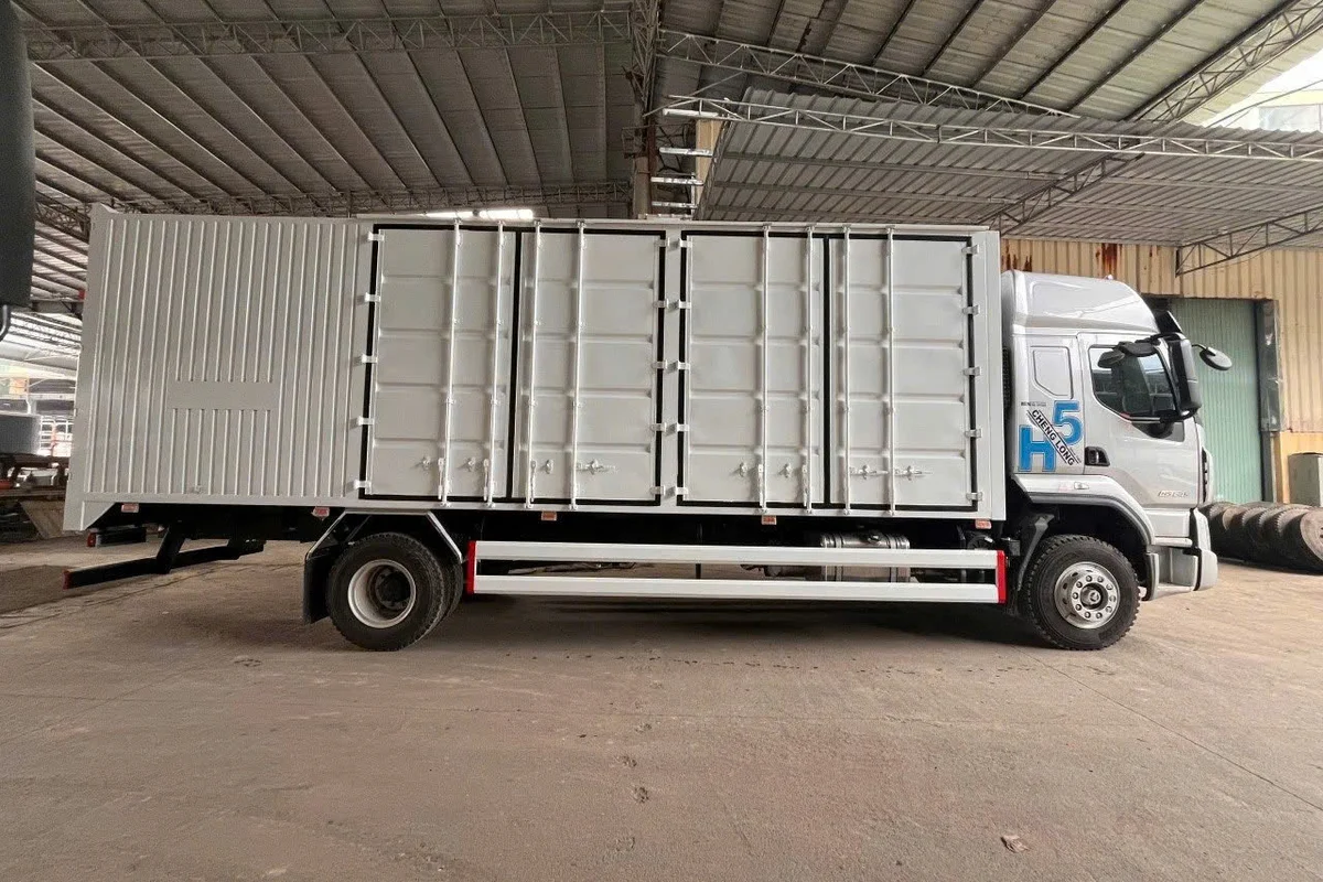 THÙNG KIN 245HP 6 MÁY 8M3